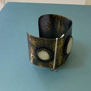 Soft surroundings bracelet in bronz